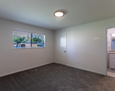3320 Wentworth Street - Photo Thumbnail 27