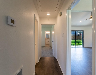 3320 Wentworth Street - Photo Thumbnail 26