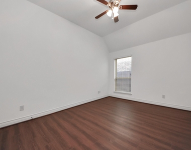 27126 Ashley Hills Court - Photo Thumbnail 26