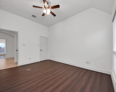27126 Ashley Hills Court - Photo Thumbnail 36