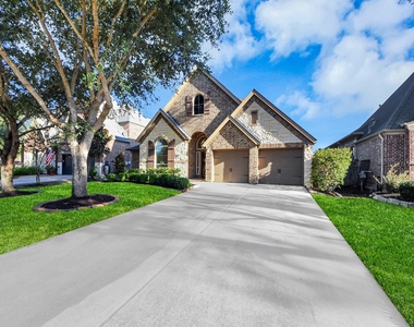 27126 Ashley Hills Court - Photo Thumbnail 5