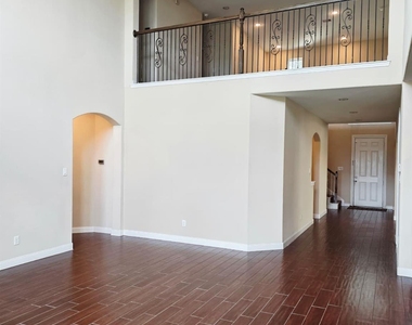 27419 Canyon Reach Dr - Photo Thumbnail 10