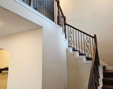 27419 Canyon Reach Dr - Photo Thumbnail 5