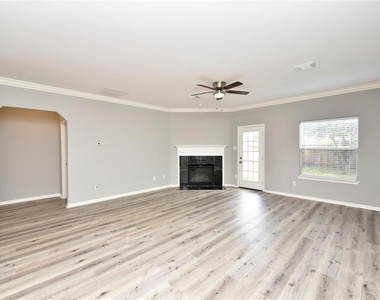 2714 Indigo Stone Lane - Photo Thumbnail 9
