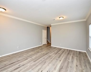 2714 Indigo Stone Lane - Photo Thumbnail 5