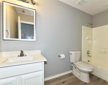 2714 Indigo Stone Lane - Photo Thumbnail 26