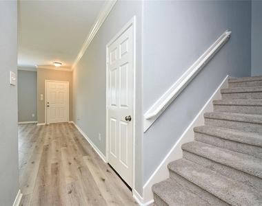 2714 Indigo Stone Lane - Photo Thumbnail 19