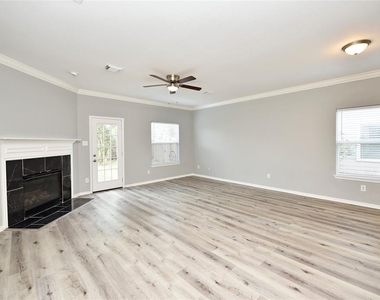 2714 Indigo Stone Lane - Photo Thumbnail 7