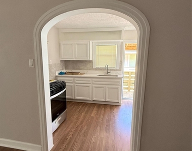 5140 Polk St - Photo Thumbnail 3