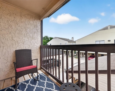 3993 Tanglewilde Street - Photo Thumbnail 17