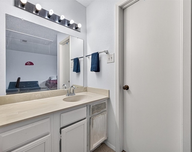 3993 Tanglewilde Street - Photo Thumbnail 21