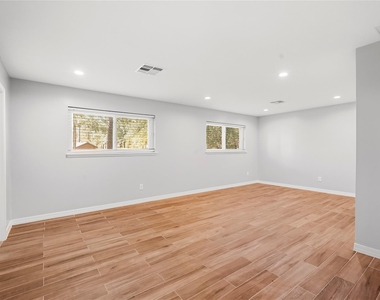 1420 Sweet Gum Lane Lane - Photo Thumbnail 8