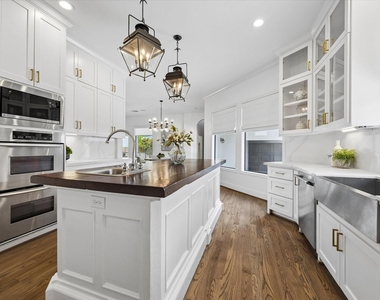 4523 Maple Street - Photo Thumbnail 15