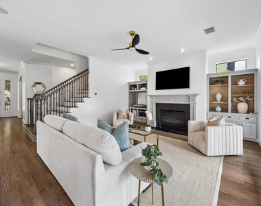 4523 Maple Street - Photo Thumbnail 10