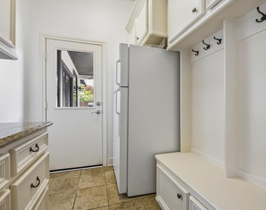 4523 Maple Street - Photo Thumbnail 19