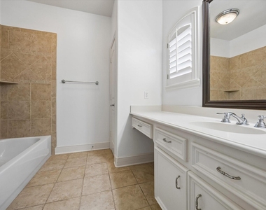 4523 Maple Street - Photo Thumbnail 26