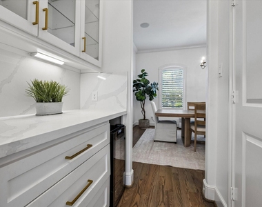 4523 Maple Street - Photo Thumbnail 17