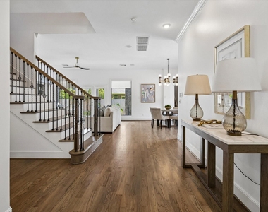 4523 Maple Street - Photo Thumbnail 8