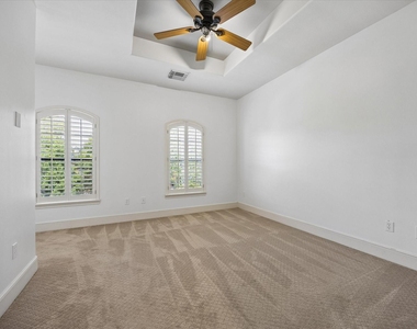 4523 Maple Street - Photo Thumbnail 29