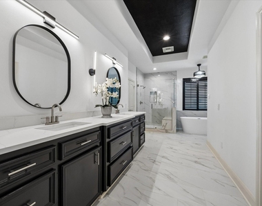 4523 Maple Street - Photo Thumbnail 22