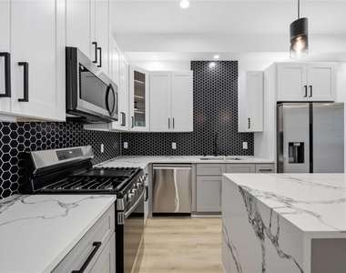7932 Boy Street - Photo Thumbnail 8