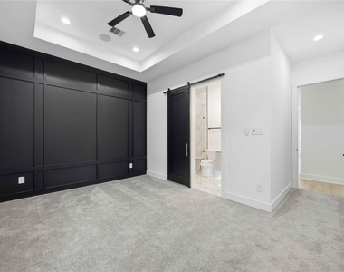 7932 Boy Street - Photo Thumbnail 12