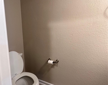 1523 Rustling Creek Drive - Photo Thumbnail 4