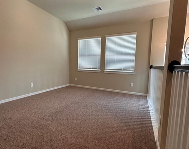 1523 Rustling Creek Drive - Photo Thumbnail 7