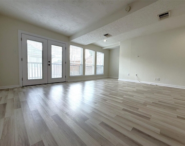 513 W Main Street - Photo Thumbnail 7