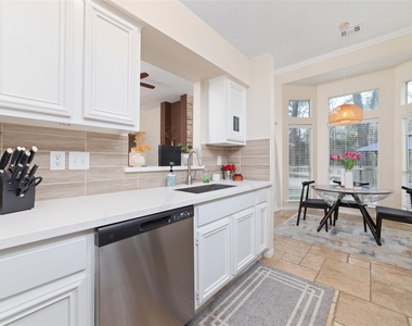 36 N Rain Forest Court - Photo Thumbnail 9