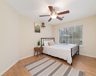 36 N Rain Forest Court - Photo Thumbnail 19