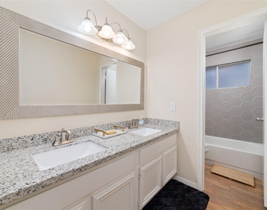 36 N Rain Forest Court - Photo Thumbnail 20