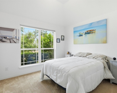 297 Scarlet Maple Way - Photo Thumbnail 9