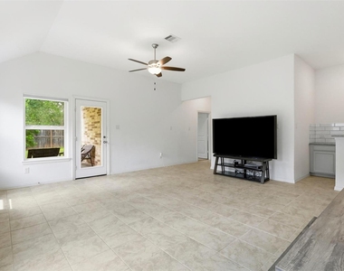 297 Scarlet Maple Way - Photo Thumbnail 6