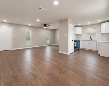 4705 Pine Street - Photo Thumbnail 1