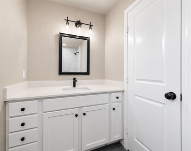 4705 Pine Street - Photo Thumbnail 10