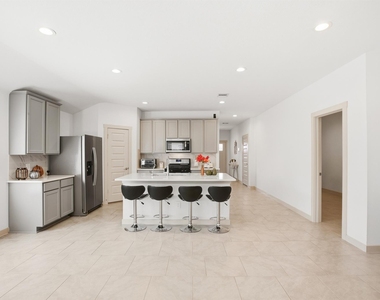 29518 Gordon Sevilla Street - Photo Thumbnail 11