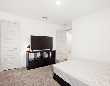 29518 Gordon Sevilla Street - Photo Thumbnail 32