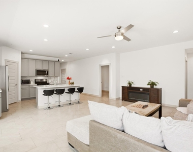 29518 Gordon Sevilla Street - Photo Thumbnail 10