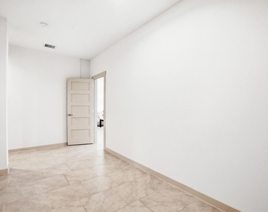 29518 Gordon Sevilla Street - Photo Thumbnail 22