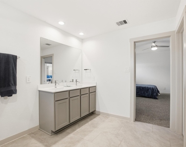 29518 Gordon Sevilla Street - Photo Thumbnail 19