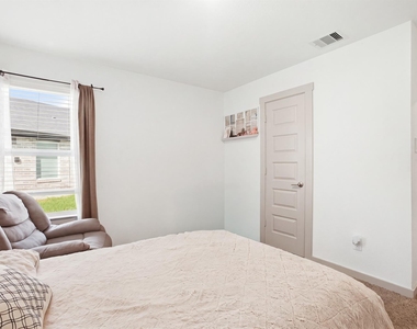 29518 Gordon Sevilla Street - Photo Thumbnail 29