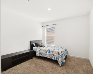 29518 Gordon Sevilla Street - Photo Thumbnail 26