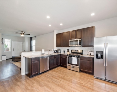3544 Wooded Lane - Photo Thumbnail 8