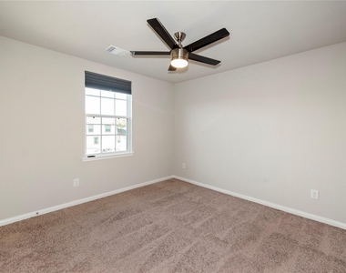 3544 Wooded Lane - Photo Thumbnail 20