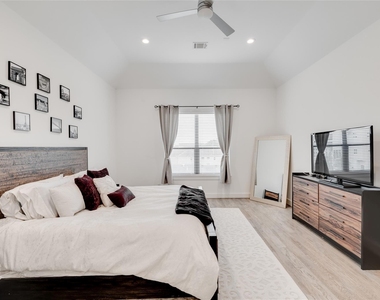 2214 Arabelle Street - Photo Thumbnail 17