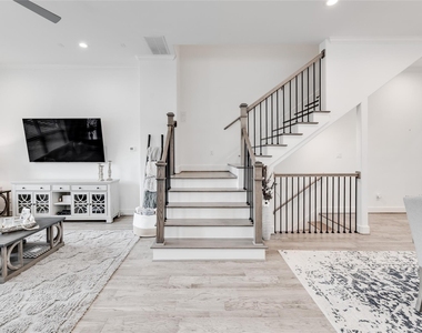 2214 Arabelle Street - Photo Thumbnail 6