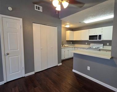 23535 Tree House Lane - Photo Thumbnail 5