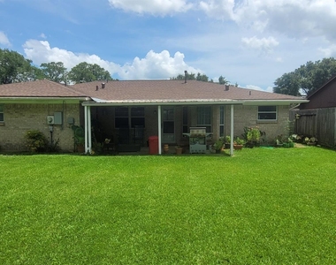 1807 Sleepy Creek Way - Photo Thumbnail 16