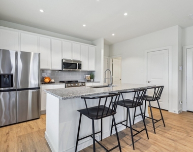631 Canvas Ave - Photo Thumbnail 2